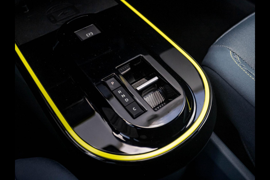 Fiat Grande Panda La Prima 11 kW 44 kWh | Uit voorraad leverbaar | Clima | Cruise | Camera | Apple Carplay | 17" | Navi | Winter Pack