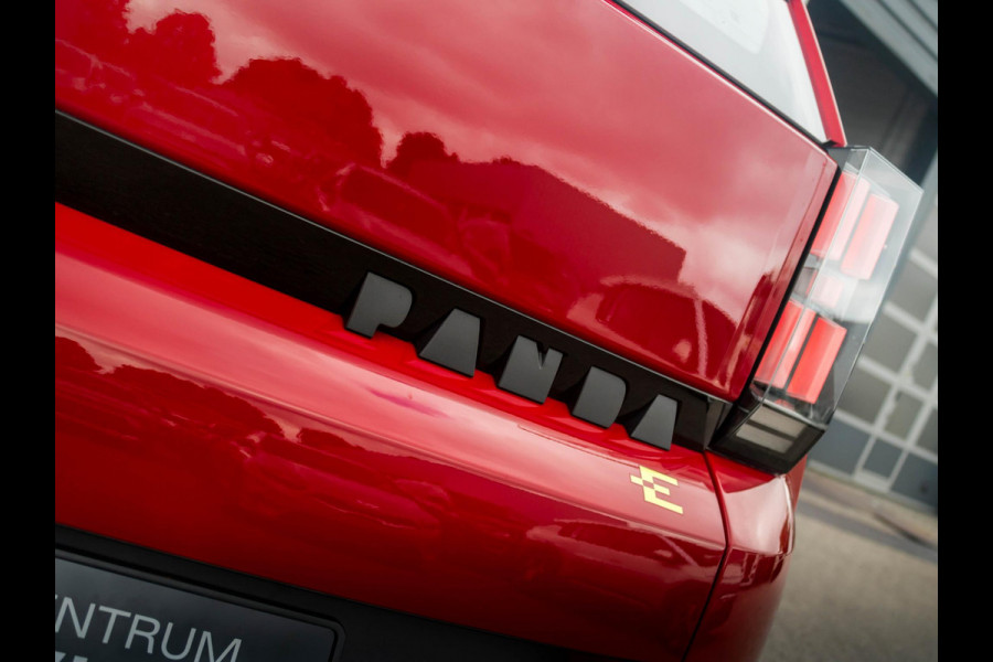 Fiat Grande Panda Red 11 kW 44 kWh | Uit voorraad leverbaar | Airco | Cruise | Apple Carplay | 16" | PDC | Private Lease € 365,-*