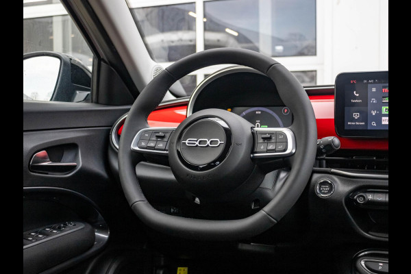 Fiat 600E RED 54 kWh | Uit voorraad leverbaar | 17% Bijtelling | Mega scherpe Prijs | Gratis Wallbox