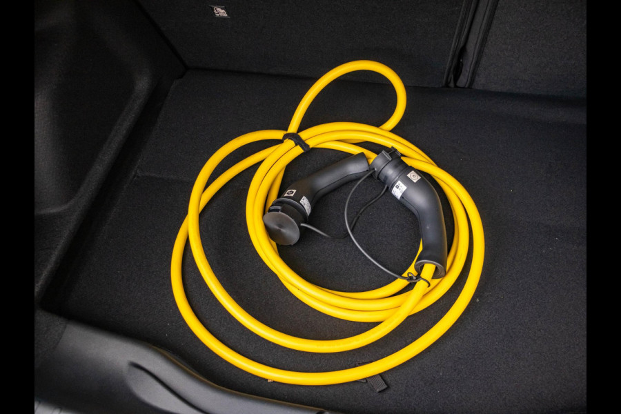 Fiat 600E RED 54 kWh | Uit voorraad leverbaar | 17% Bijtelling | Mega scherpe Prijs | Gratis Wallbox