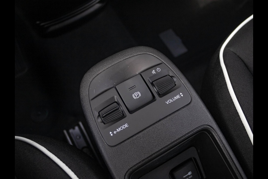 Fiat 500E 42 kWh | Uit voorraad leverbaar | 17% Bijtelling| Clima | Cruise | Apple Carplay