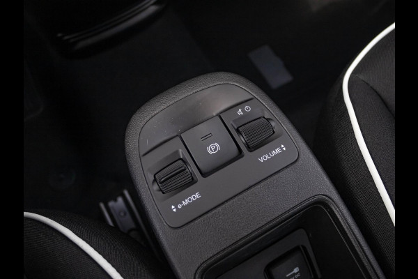 Fiat 500E 42 kWh | Uit voorraad leverbaar | 17% Bijtelling| Clima | Cruise | Apple Carplay