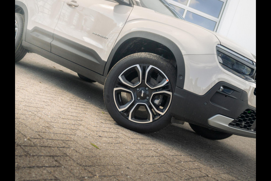 Jeep Avenger 1.2 e-Hybrid Summit | Winter Pack | Infotaiment & Convenience Pack