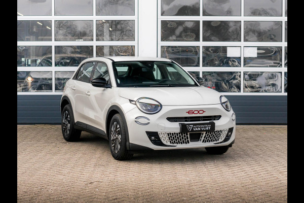 Fiat 600E RED 54 kWh | Uit voorraad leverbaar | 17% Bijtelling | Mega scherpe Prijs | Gratis Wallbox