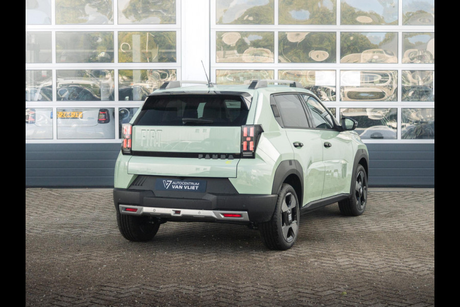 Fiat Grande Panda La Prima 7.4 kW 44 kWh | Uit voorraad leverbaar | Clima | Cruise | Camera | Apple Carplay | 17" | Navi | Winter Pack