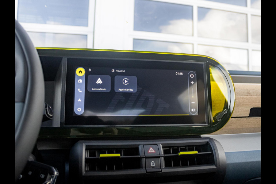 Fiat Grande Panda La Prima 7.4 kW 44 kWh | Uit voorraad leverbaar | Clima | Cruise | Camera | Apple Carplay | 17" | Navi | Winter Pack