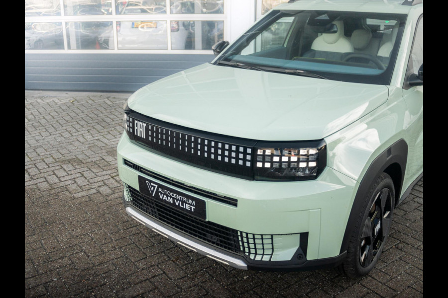 Fiat Grande Panda La Prima 7.4 kW 44 kWh | Uit voorraad leverbaar | Clima | Cruise | Camera | Apple Carplay | 17" | Navi | Winter Pack