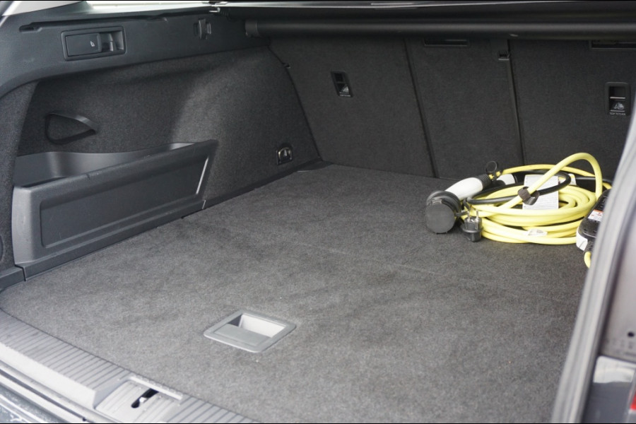 Volkswagen Passat Variant 218PK PHEV GTE ADAPTIVE | NAVI | MASSAGESTOEL | VIRT. COCKPIT! Volkswagen Passat Variant 218PK PHEV GTE ADAPTIVE | NAVI | MASSAGESTOEL | VIRT. COCKPIT!