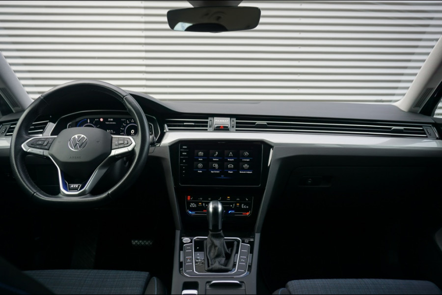 Volkswagen Passat Variant 218PK PHEV GTE ADAPTIVE | NAVI | MASSAGESTOEL | VIRT. COCKPIT! Volkswagen Passat Variant 218PK PHEV GTE ADAPTIVE | NAVI | MASSAGESTOEL | VIRT. COCKPIT!