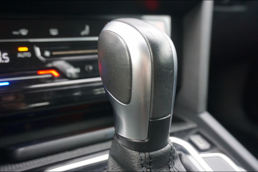 Volkswagen Passat Variant 218PK PHEV GTE ADAPTIVE | NAVI | MASSAGESTOEL | VIRT. COCKPIT! Volkswagen Passat Variant 218PK PHEV GTE ADAPTIVE | NAVI | MASSAGESTOEL | VIRT. COCKPIT!