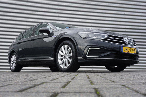 Volkswagen Passat Variant 218PK PHEV GTE ADAPTIVE | NAVI | MASSAGESTOEL | VIRT. COCKPIT! Volkswagen Passat Variant 218PK PHEV GTE ADAPTIVE | NAVI | MASSAGESTOEL | VIRT. COCKPIT!