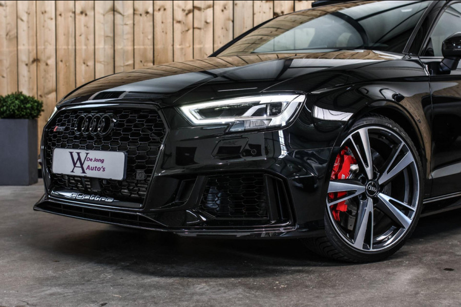 Audi RS3 Limousine 2.5 TFSI Quattro *Pano*RS-Stoelen*B&O*Camera*Keyless* Audi RS3 Limousine 2.5 TFSI Quattro *Pano*RS-Stoelen*B&O*Camera*Keyless*
