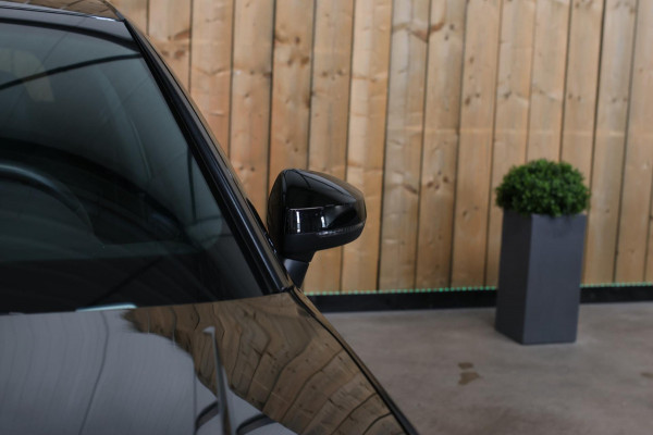 Audi RS3 Limousine 2.5 TFSI Quattro *Pano*RS-Stoelen*B&O*Camera*Keyless* Audi RS3 Limousine 2.5 TFSI Quattro *Pano*RS-Stoelen*B&O*Camera*Keyless*