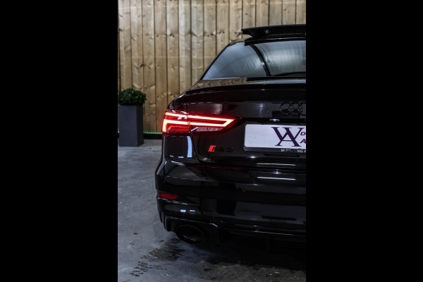 Audi RS3 Limousine 2.5 TFSI Quattro *Pano*RS-Stoelen*B&O*Camera*Keyless* Audi RS3 Limousine 2.5 TFSI Quattro *Pano*RS-Stoelen*B&O*Camera*Keyless*