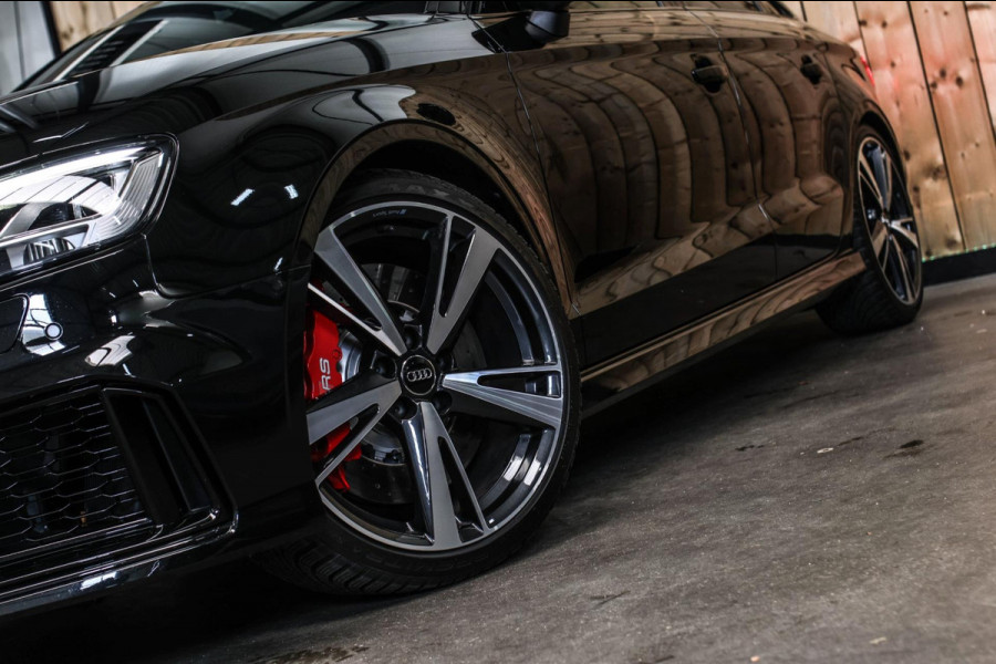 Audi RS3 Limousine 2.5 TFSI Quattro *Pano*RS-Stoelen*B&O*Camera*Keyless* Audi RS3 Limousine 2.5 TFSI Quattro *Pano*RS-Stoelen*B&O*Camera*Keyless*
