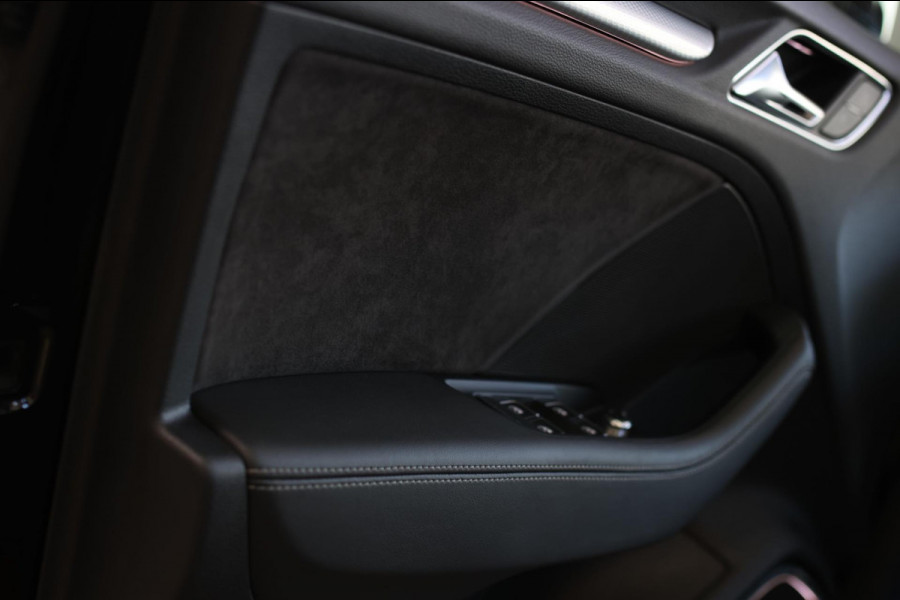 Audi RS3 Limousine 2.5 TFSI Quattro *Pano*RS-Stoelen*B&O*Camera*Keyless* Audi RS3 Limousine 2.5 TFSI Quattro *Pano*RS-Stoelen*B&O*Camera*Keyless*