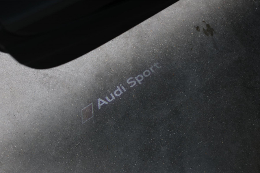 Audi RS3 Limousine 2.5 TFSI Quattro *Pano*RS-Stoelen*B&O*Camera*Keyless* Audi RS3 Limousine 2.5 TFSI Quattro *Pano*RS-Stoelen*B&O*Camera*Keyless*