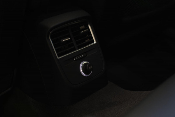 Audi RS3 Limousine 2.5 TFSI Quattro *Pano*RS-Stoelen*B&O*Camera*Keyless* Audi RS3 Limousine 2.5 TFSI Quattro *Pano*RS-Stoelen*B&O*Camera*Keyless*