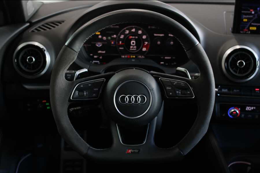 Audi RS3 Limousine 2.5 TFSI Quattro *Pano*RS-Stoelen*B&O*Camera*Keyless* Audi RS3 Limousine 2.5 TFSI Quattro *Pano*RS-Stoelen*B&O*Camera*Keyless*