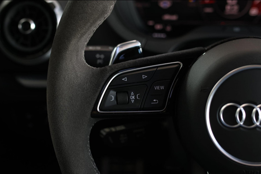 Audi RS3 Limousine 2.5 TFSI Quattro *Pano*RS-Stoelen*B&O*Camera*Keyless* Audi RS3 Limousine 2.5 TFSI Quattro *Pano*RS-Stoelen*B&O*Camera*Keyless*