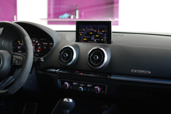 Audi RS3 Limousine 2.5 TFSI Quattro *Pano*RS-Stoelen*B&O*Camera*Keyless* Audi RS3 Limousine 2.5 TFSI Quattro *Pano*RS-Stoelen*B&O*Camera*Keyless*