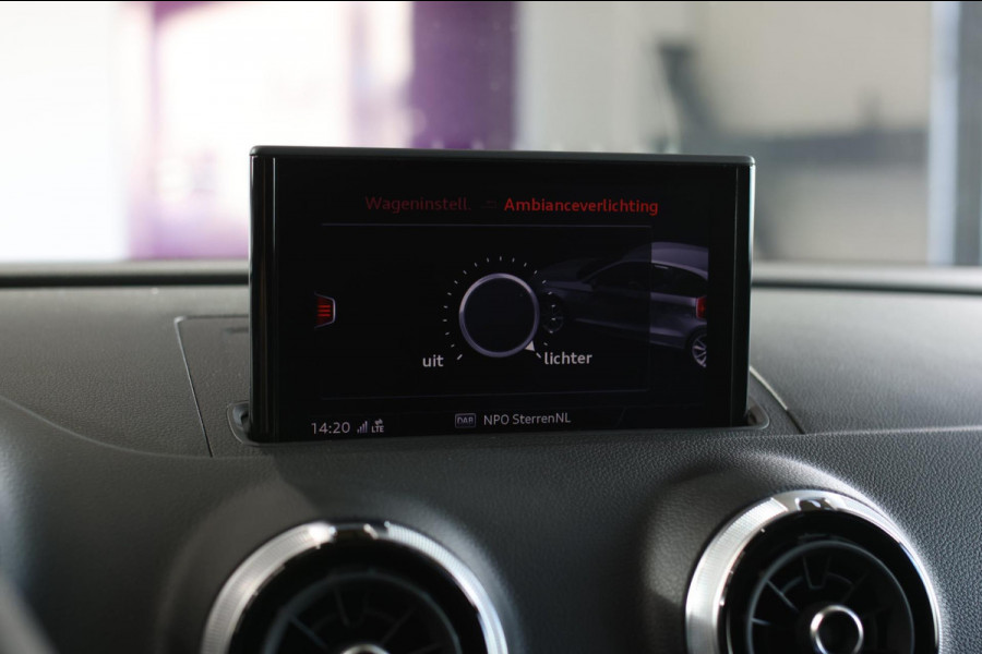 Audi RS3 Limousine 2.5 TFSI Quattro *Pano*RS-Stoelen*B&O*Camera*Keyless* Audi RS3 Limousine 2.5 TFSI Quattro *Pano*RS-Stoelen*B&O*Camera*Keyless*