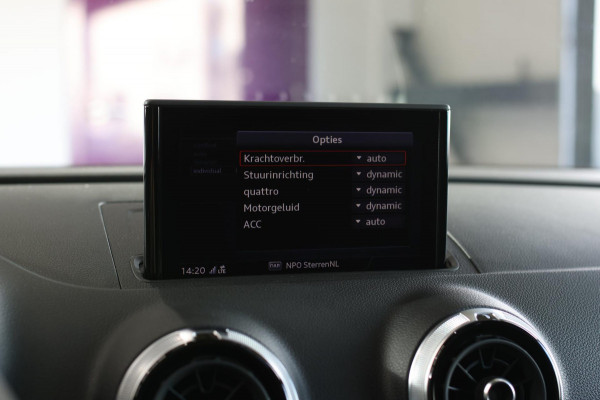 Audi RS3 Limousine 2.5 TFSI Quattro *Pano*RS-Stoelen*B&O*Camera*Keyless* Audi RS3 Limousine 2.5 TFSI Quattro *Pano*RS-Stoelen*B&O*Camera*Keyless*