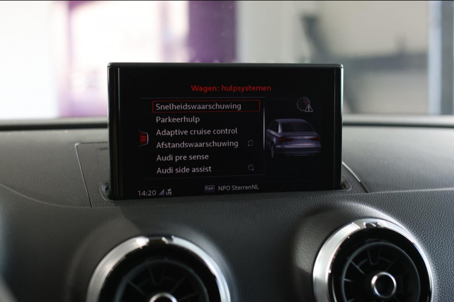 Audi RS3 Limousine 2.5 TFSI Quattro *Pano*RS-Stoelen*B&O*Camera*Keyless* Audi RS3 Limousine 2.5 TFSI Quattro *Pano*RS-Stoelen*B&O*Camera*Keyless*