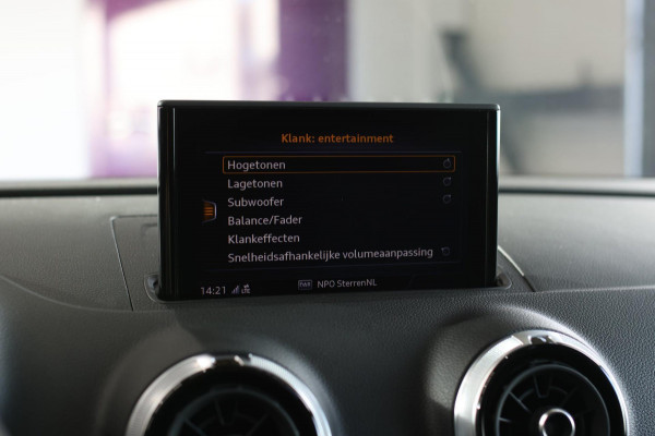 Audi RS3 Limousine 2.5 TFSI Quattro *Pano*RS-Stoelen*B&O*Camera*Keyless* Audi RS3 Limousine 2.5 TFSI Quattro *Pano*RS-Stoelen*B&O*Camera*Keyless*