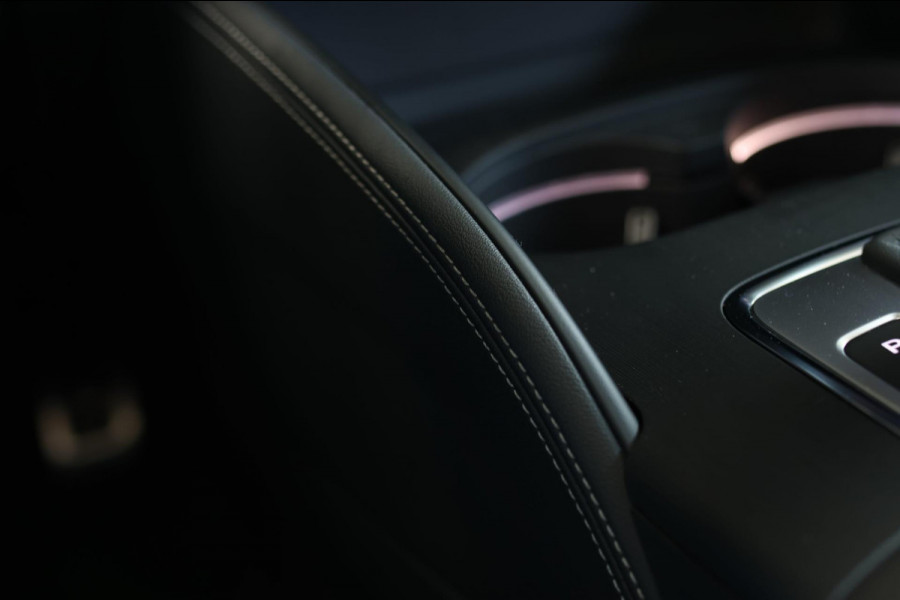 Audi RS3 Limousine 2.5 TFSI Quattro *Pano*RS-Stoelen*B&O*Camera*Keyless* Audi RS3 Limousine 2.5 TFSI Quattro *Pano*RS-Stoelen*B&O*Camera*Keyless*