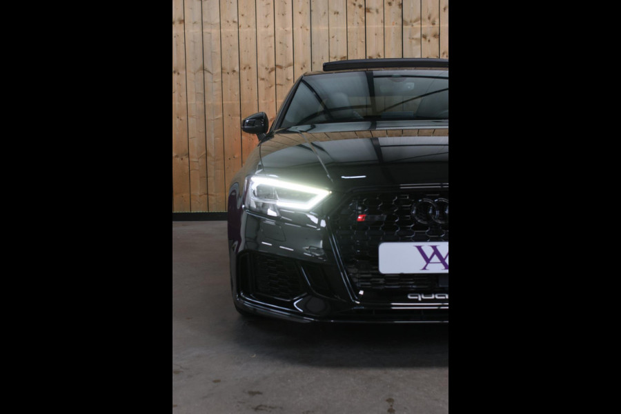 Audi RS3 Limousine 2.5 TFSI Quattro *Pano*RS-Stoelen*B&O*Camera*Keyless* Audi RS3 Limousine 2.5 TFSI Quattro *Pano*RS-Stoelen*B&O*Camera*Keyless*