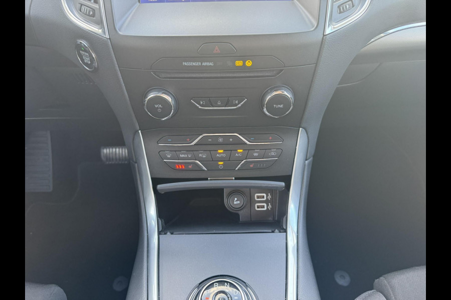 Ford Galaxy 2.5 Titanium FHEV 190pk | AGR Stoelen | Afneembare Trekhaak | SYNC 3 Navigatie | Stoelverwarming | 1.500 kg Trekgewicht