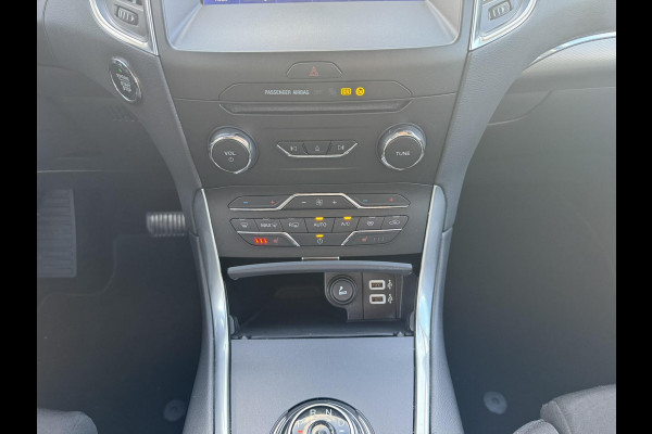 Ford Galaxy 2.5 Titanium FHEV 190pk | AGR Stoelen | Afneembare Trekhaak | SYNC 3 Navigatie | Stoelverwarming | 1.500 kg Trekgewicht