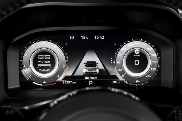 Nissan QASHQAI 1.3 MHEV Xtronic Tekna 158 PK - Automaat | Pano | Winterpakket | Elek. Stoel | Dig. Cockpit | Adapt. Cruise | Head-Up | 360 Camera | NAV + App. Connect | ECC | DAB | Elek Klep | LM 19" | 3206