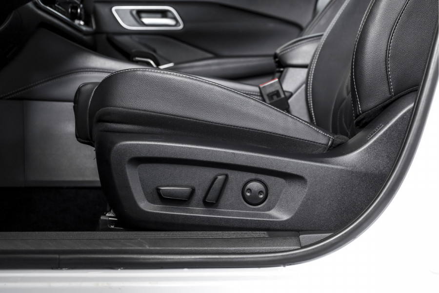 Nissan QASHQAI 1.3 MHEV Xtronic Tekna 158 PK - Automaat | Pano | Winterpakket | Elek. Stoel | Dig. Cockpit | Adapt. Cruise | Head-Up | 360 Camera | NAV + App. Connect | ECC | DAB | Elek Klep | LM 19" | 3206