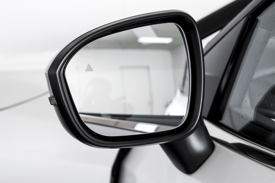 Nissan QASHQAI 1.3 MHEV Xtronic Tekna 158 PK - Automaat | Pano | Winterpakket | Elek. Stoel | Dig. Cockpit | Adapt. Cruise | Head-Up | 360 Camera | NAV + App. Connect | ECC | DAB | Elek Klep | LM 19" | 3206