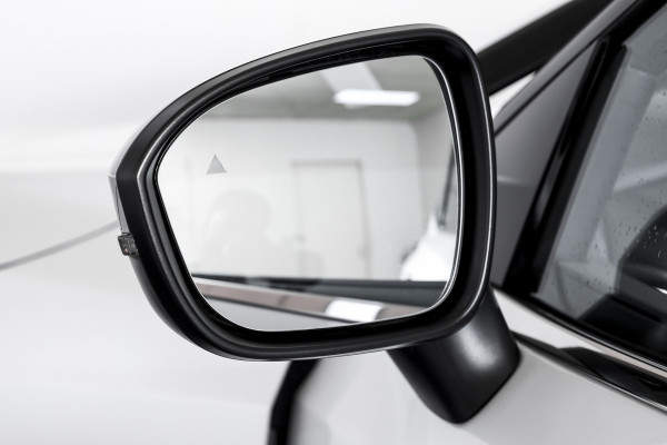 Nissan QASHQAI 1.3 MHEV Xtronic Tekna 158 PK - Automaat | Pano | Winterpakket | Elek. Stoel | Dig. Cockpit | Adapt. Cruise | Head-Up | 360 Camera | NAV + App. Connect | ECC | DAB | Elek Klep | LM 19" | 3206