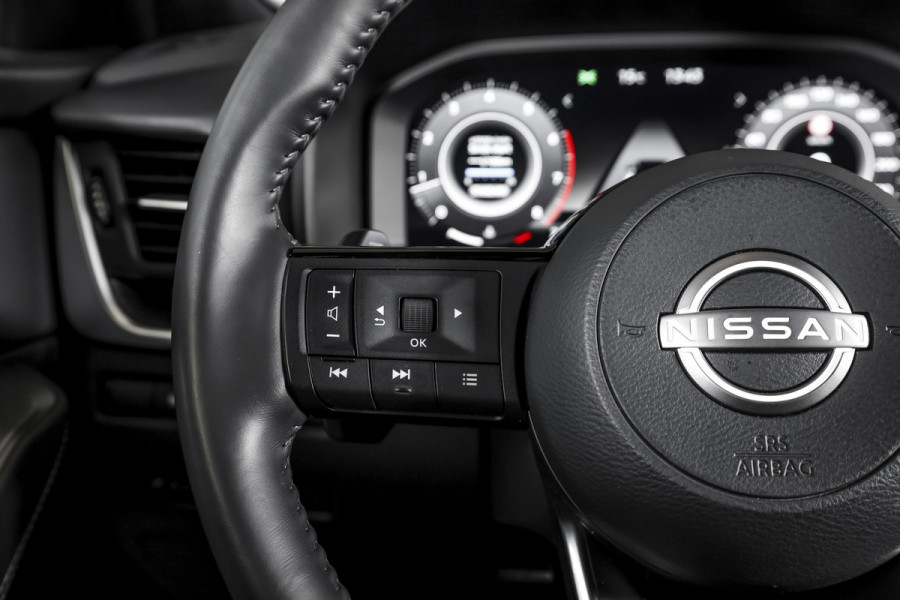 Nissan QASHQAI 1.3 MHEV Xtronic Tekna 158 PK - Automaat | Pano | Winterpakket | Elek. Stoel | Dig. Cockpit | Adapt. Cruise | Head-Up | 360 Camera | NAV + App. Connect | ECC | DAB | Elek Klep | LM 19" | 3206