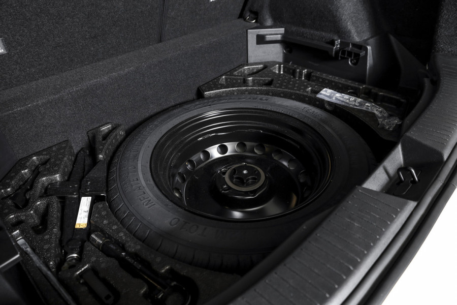 Nissan QASHQAI 1.3 MHEV Xtronic Tekna 158 PK - Automaat | Pano | Winterpakket | Elek. Stoel | Dig. Cockpit | Adapt. Cruise | Head-Up | 360 Camera | NAV + App. Connect | ECC | DAB | Elek Klep | LM 19" | 3206