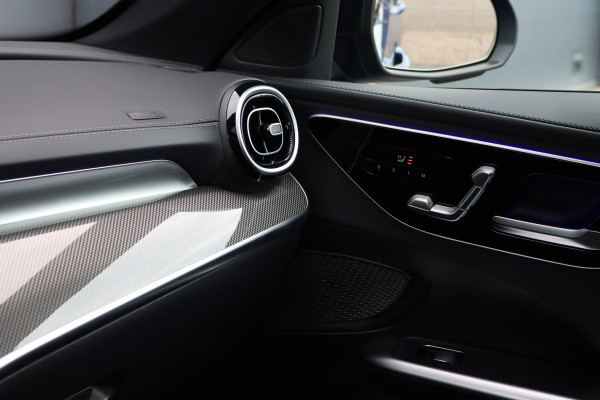 Mercedes-Benz C-Klasse Estate 300 e AMG Line | Panoramadak | Memory | Distronic | Trekhaak | Night Pakket | Dodehoekassistent | Camera | Sfeerverlichting | Mercedes-Benz C-Klasse Estate 300 e AMG Line | Panoramadak | Memory | Distronic | Trekhaak | Night Pakket | Dodehoekassistent | Camera | Sfeerverlichting |