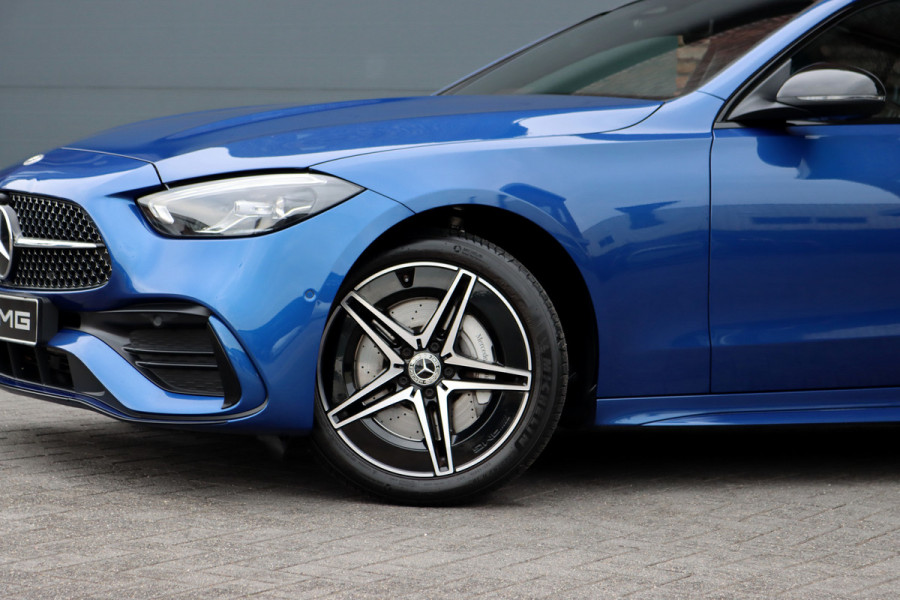 Mercedes-Benz C-Klasse Estate 300 e AMG Line | Panoramadak | Memory | Distronic | Trekhaak | Night Pakket | Dodehoekassistent | Camera | Sfeerverlichting | Mercedes-Benz C-Klasse Estate 300 e AMG Line | Panoramadak | Memory | Distronic | Trekhaak | Night Pakket | Dodehoekassistent | Camera | Sfeerverlichting |