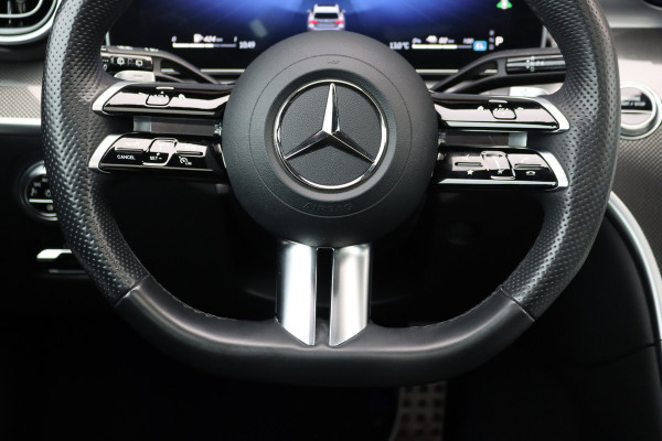 Mercedes-Benz C-Klasse Estate 300 e AMG Line | Panoramadak | Memory | Distronic | Trekhaak | Night Pakket | Dodehoekassistent | Camera | Sfeerverlichting | Mercedes-Benz C-Klasse Estate 300 e AMG Line | Panoramadak | Memory | Distronic | Trekhaak | Night Pakket | Dodehoekassistent | Camera | Sfeerverlichting |