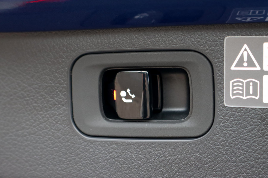 Mercedes-Benz C-Klasse Estate 300 e AMG Line | Panoramadak | Memory | Distronic | Trekhaak | Night Pakket | Dodehoekassistent | Camera | Sfeerverlichting | Mercedes-Benz C-Klasse Estate 300 e AMG Line | Panoramadak | Memory | Distronic | Trekhaak | Night Pakket | Dodehoekassistent | Camera | Sfeerverlichting |