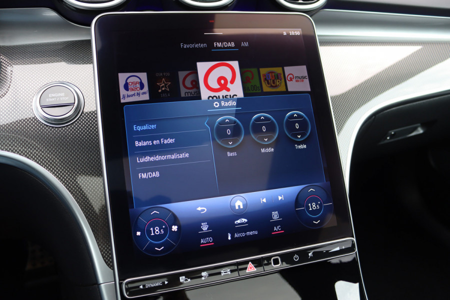 Mercedes-Benz C-Klasse Estate 300 e AMG Line | Panoramadak | Memory | Distronic | Trekhaak | Night Pakket | Dodehoekassistent | Camera | Sfeerverlichting | Mercedes-Benz C-Klasse Estate 300 e AMG Line | Panoramadak | Memory | Distronic | Trekhaak | Night Pakket | Dodehoekassistent | Camera | Sfeerverlichting |