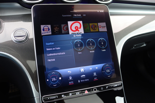 Mercedes-Benz C-Klasse Estate 300 e AMG Line | Panoramadak | Memory | Distronic | Trekhaak | Night Pakket | Dodehoekassistent | Camera | Sfeerverlichting | Mercedes-Benz C-Klasse Estate 300 e AMG Line | Panoramadak | Memory | Distronic | Trekhaak | Night Pakket | Dodehoekassistent | Camera | Sfeerverlichting |