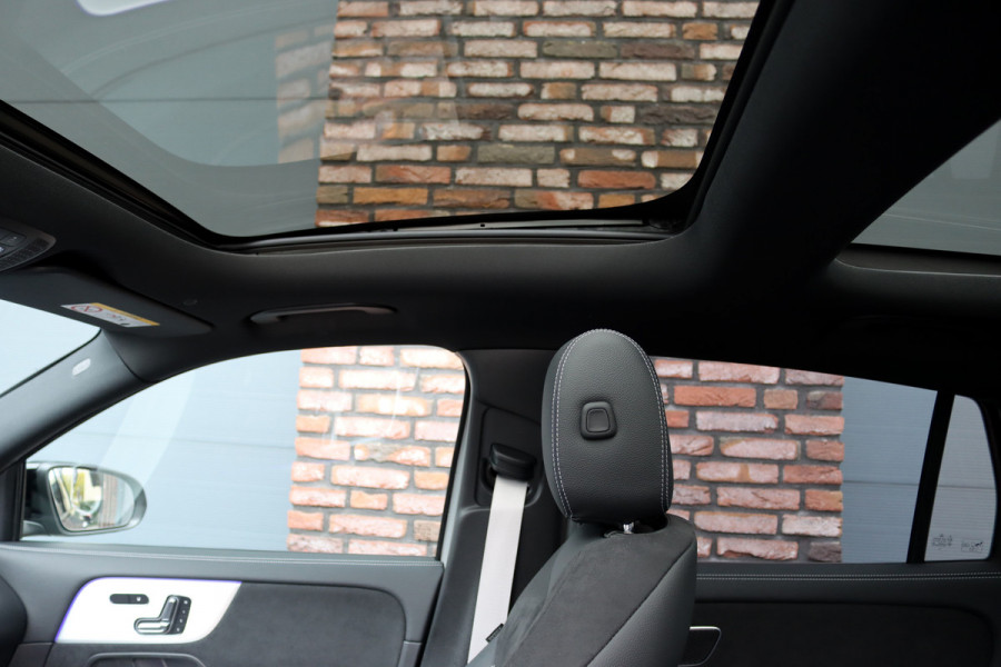 Mercedes-Benz GLA 250 e AMG Line | Panoramadak | Burmester | Distronic | Memory | Trekhaak | Keyless Go | Camera | Sfeerverlichting | Dodehoekassistent |