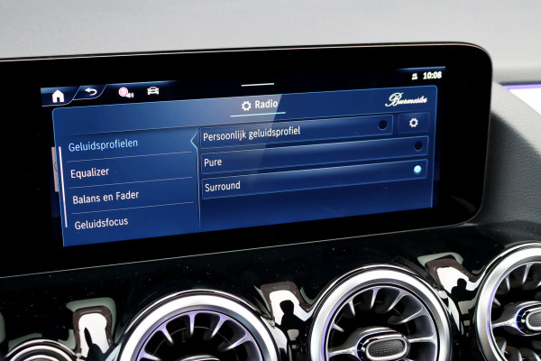 Mercedes-Benz GLA 250 e AMG Line | Panoramadak | Burmester | Distronic | Memory | Trekhaak | Keyless Go | Camera | Sfeerverlichting | Dodehoekassistent |