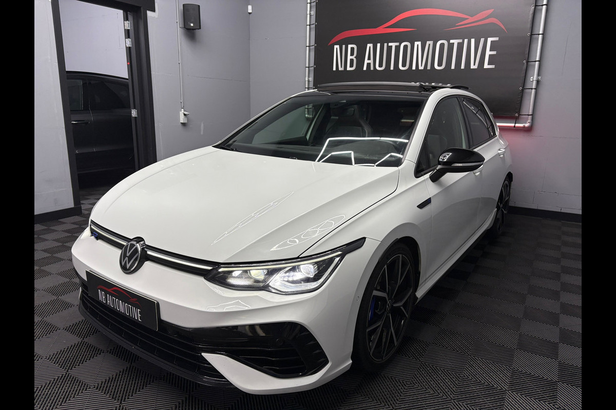 Volkswagen Golf 8 2.0 TSI R 4Motion Volkswagen Golf 8 2.0 TSI R 4Motion