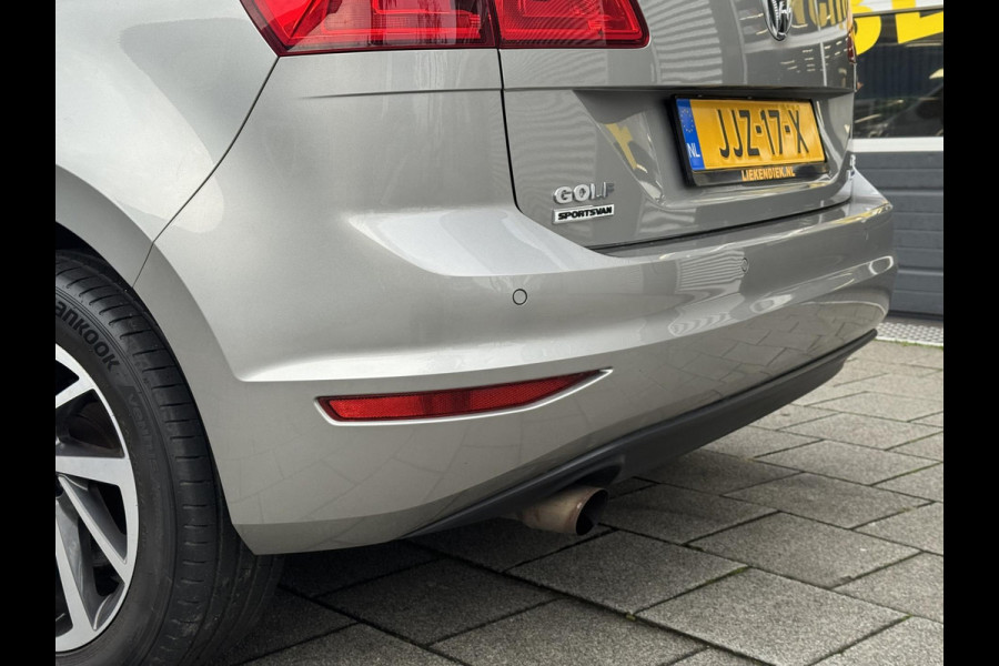 Volkswagen Golf Sportsvan 1.2 TSI Sound BlueMotion Navigatie / Apple CarPlay I Airco I PDC I Sport velgen I Dealer onderhouden Volkswagen Golf Sportsvan 1.2 TSI Sound BlueMotion Navigatie / Apple CarPlay I Airco I PDC I Sport velgen I Dealer onderhouden