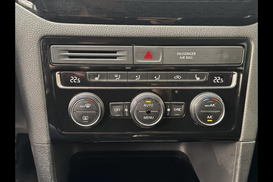Volkswagen Golf Sportsvan 1.2 TSI Sound BlueMotion Navigatie / Apple CarPlay I Airco I PDC I Sport velgen I Dealer onderhouden Volkswagen Golf Sportsvan 1.2 TSI Sound BlueMotion Navigatie / Apple CarPlay I Airco I PDC I Sport velgen I Dealer onderhouden